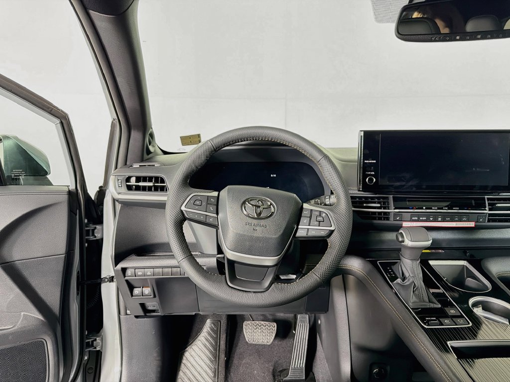 New 2026 Toyota Sienna XLE Woodland Edition AWD/4WD image 20