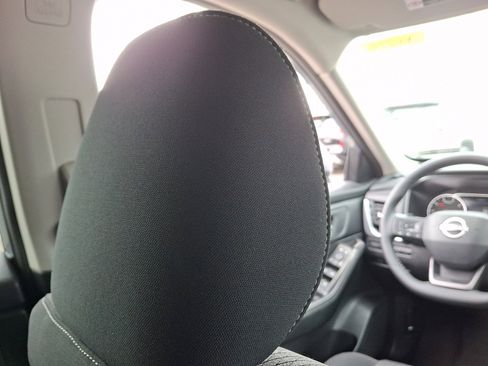 Used 2026 Nissan Rogue SV w/ Cold Weather Package image 9