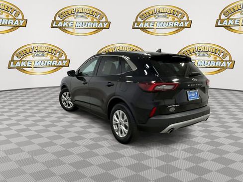 Used 2023 Ford Escape Active w/ Tech Pack #1 FWD image 9