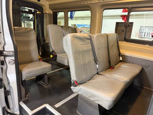 Used 2015 Ford Transit 250 148 Medium Roof image 27