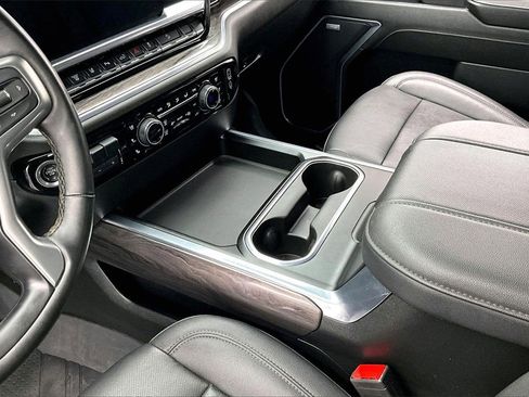 Used 2024 Chevrolet Silverado 2500 LTZ w/ LTZ Convenience Package image 15