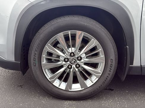 Certified 2024 Toyota Grand Highlander AWD image 9
