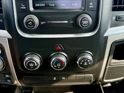 Used 2017 RAM 1500 Classic SLT AWD/4WD image 25