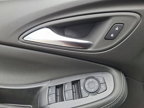 New 2026 Buick Encore GX Preferred w/ Comfort Package AWD/4WD image 9