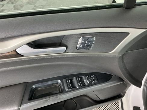 Used 2016 Ford Fusion SE w/ Equipment Group 502A FWD image 13