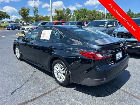 Used 2026 Toyota Camry LE w/ Convenience Package FWD image 17