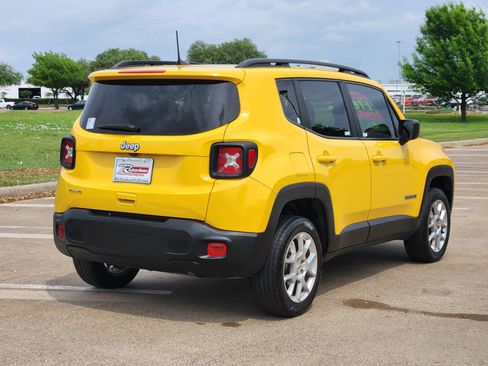 Used 2023 Jeep Renegade Latitude w/ Sun/Sound Group image 6