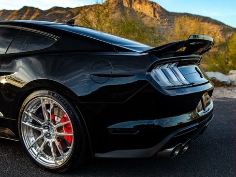 Used 2020 Ford Mustang Shelby GT500 w/ Technology Package RWD image 3