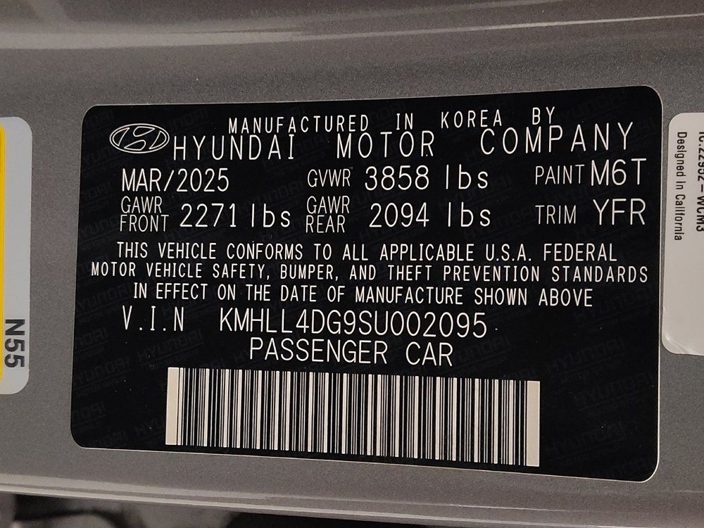 Used 2025 Hyundai Elantra SE FWD image 33