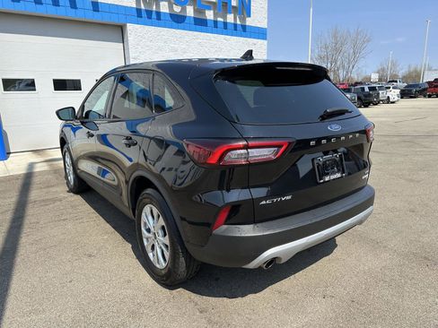 Used 2025 Ford Escape Active AWD/4WD image 3