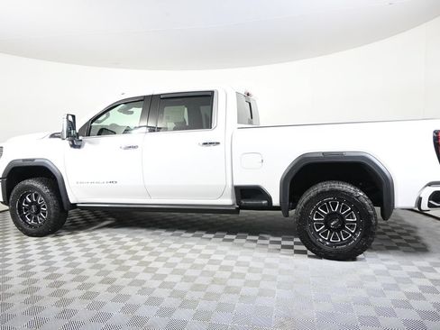 Used 2025 GMC Sierra 3500 Denali Ultimate AWD/4WD image 3