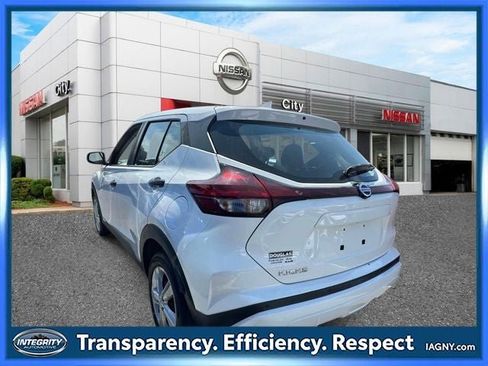 Certified 2021 Nissan Kicks S FWD image 5