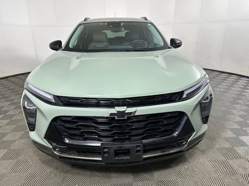 Used 2024 Chevrolet Trax ACTIV w/ Sunroof Package image 8