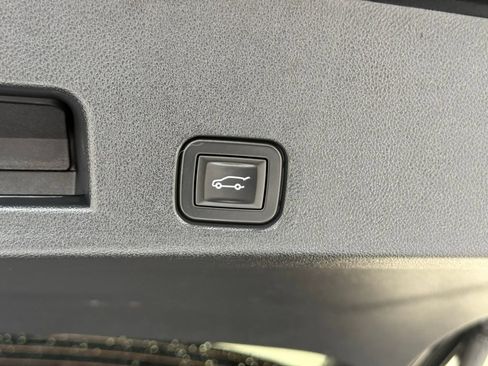 Used 2024 Chevrolet Traverse LS FWD image 5