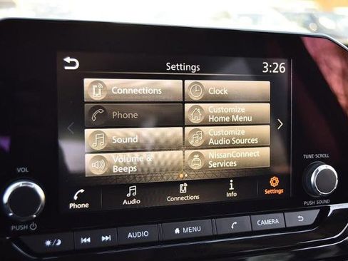 New 2025 Nissan Pathfinder SV image 14