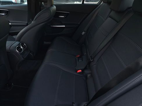 Used 2023 Mercedes-Benz C 300 Sedan image 13