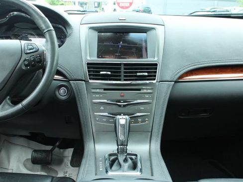 Used 2019 Lincoln MKT AWD image 18