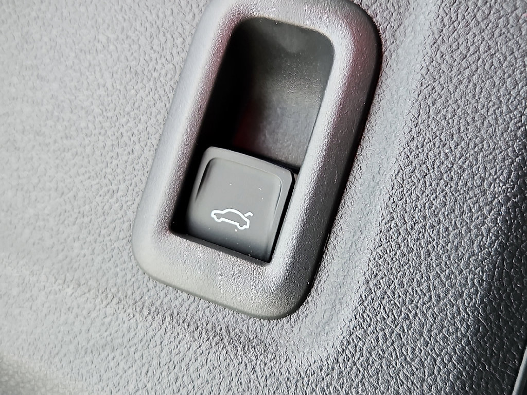 Certified 2025 Volkswagen Tiguan SE AWD/4WD image 25
