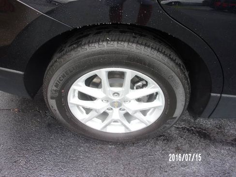 Used 2023 Chevrolet Equinox LS FWD image 14