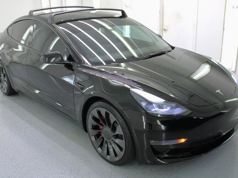Used 2021 Tesla Model 3 Performance image 11