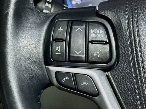 Used 2018 Toyota Highlander Limited AWD/4WD image 32