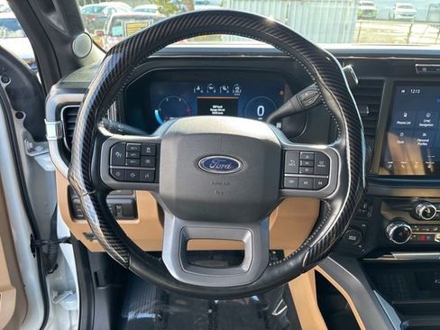 Used 2023 Ford F350 Lariat w/ Lariat Ultimate Package image 13