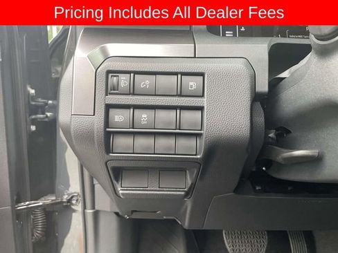 Used 2026 Toyota 4Runner SR5 AWD/4WD image 23