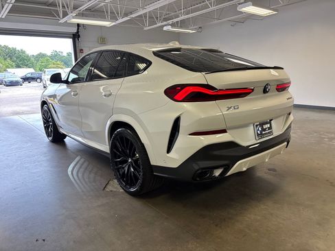 New 2026 BMW X6 xDrive40i image 3