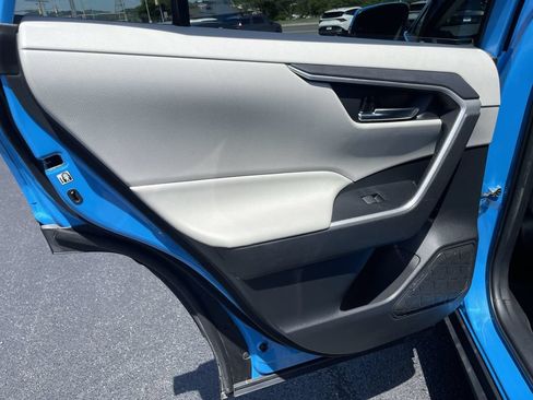 Used 2020 Toyota RAV4 XLE w/ Convenience Package AWD/4WD image 23
