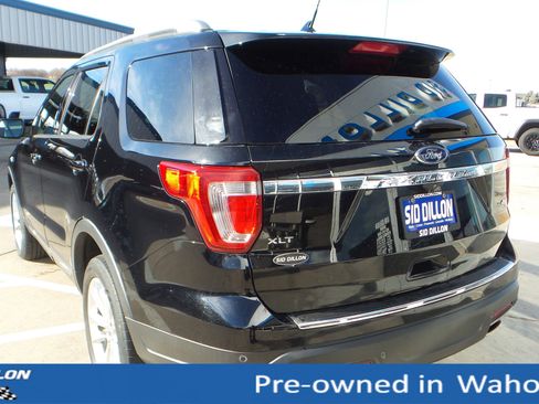 Used 2018 Ford Explorer XLT w/ Equipment Group 201A image 3