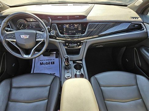 Certified 2025 Cadillac XT6 Premium Luxury image 13