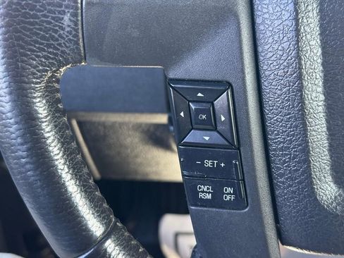 Used 2011 Ford F150 XLT w/ XLT Convenience Pkg image 10