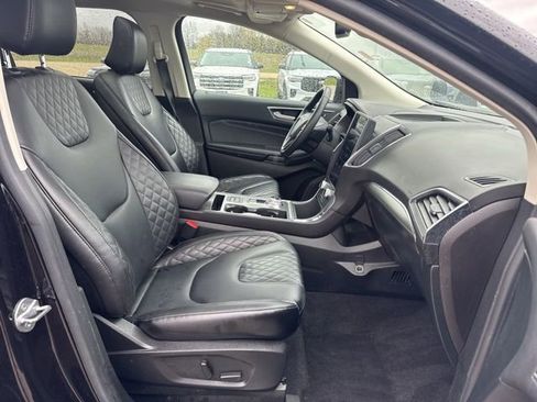 Used 2023 Ford Edge Titanium AWD/4WD image 15