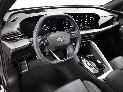 Used 2025 Audi SQ5 Premium Plus AWD/4WD image 5