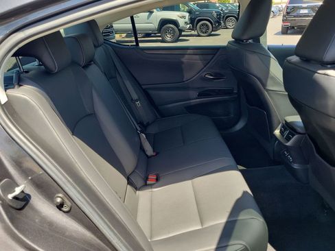 Used 2023 Lexus ES 250 w/ Premium Package AWD/4WD image 26