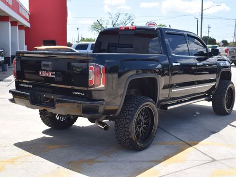 Used 2017 GMC Sierra 1500 Denali w/ Denali Ultimate Package AWD/4WD image 4