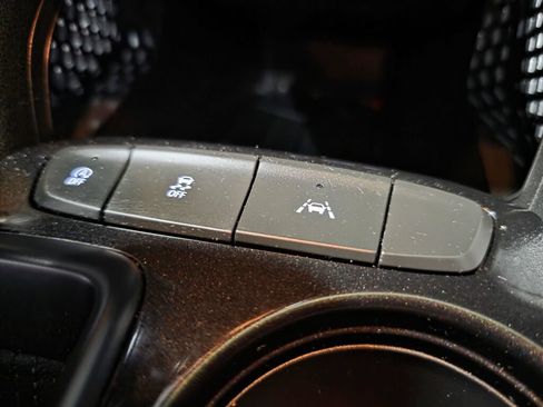 Used 2021 Chevrolet TrailBlazer LS FWD image 15