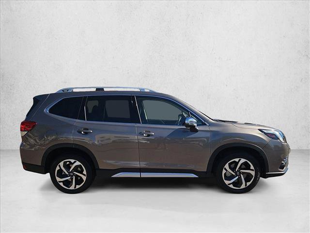 Used 2023 Subaru Forester Touring AWD/4WD image 5