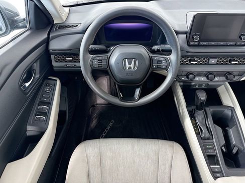 Used 2023 Honda Accord EX image 10