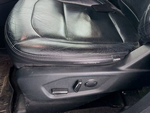 Used 2018 Ford Explorer XLT image 10