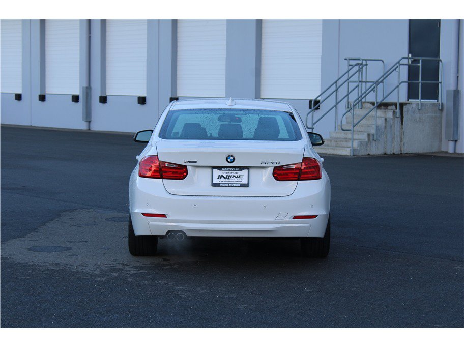 Used 2013 BMW 328i xDrive Sedan AWD/4WD image 3