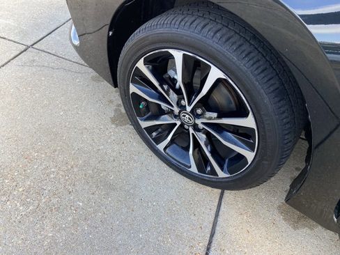 Used 2018 Toyota Corolla SE image 25