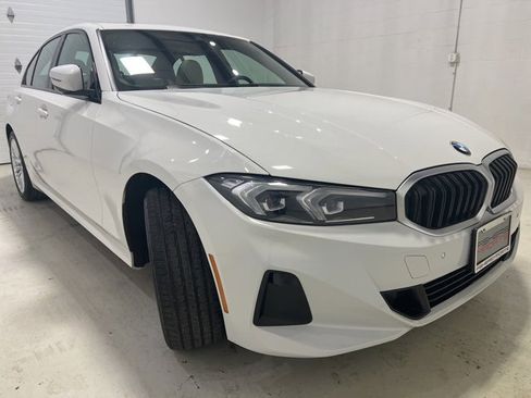 Used 2023 BMW 330i xDrive 330i xDrive w/ Driving Assistance Package image 3