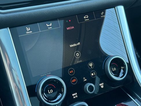 Used 2019 Land Rover Range Rover Sport HSE image 23