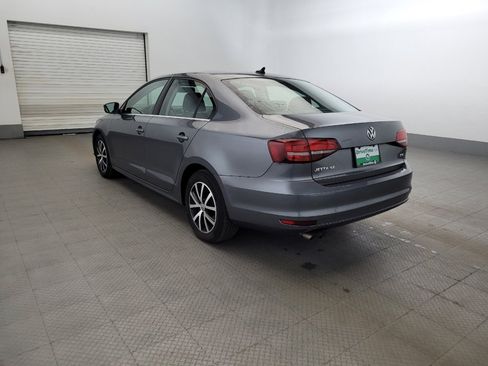 Used 2017 Volkswagen Jetta SE FWD image 5