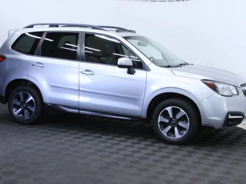 Used 2018 Subaru Forester 2.5i Premium w/ All-Weather Package AWD/4WD image 3