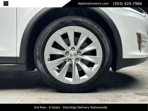 Used 2017 Tesla Model X 75D image 40