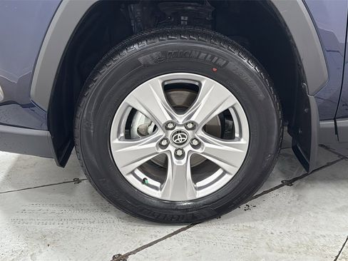 Used 2025 Toyota RAV4 XLE w/ Convenience Package image 24