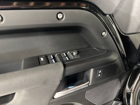 Used 2020 Land Rover Defender 110 AWD/4WD image 16