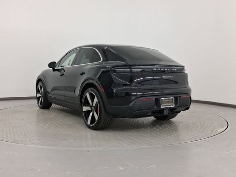 Used 2025 Porsche Macan 4S Electric AWD/4WD image 3